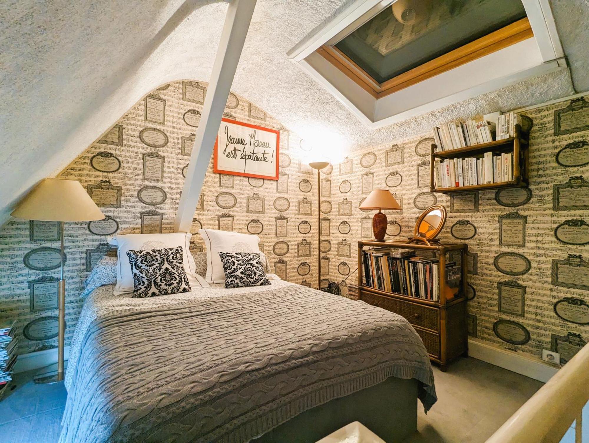D'henri - Place Vendome Apartment